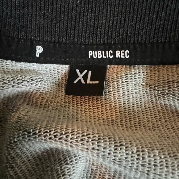 Public Rec 1/4 zip gray top - Picture 3 of 6